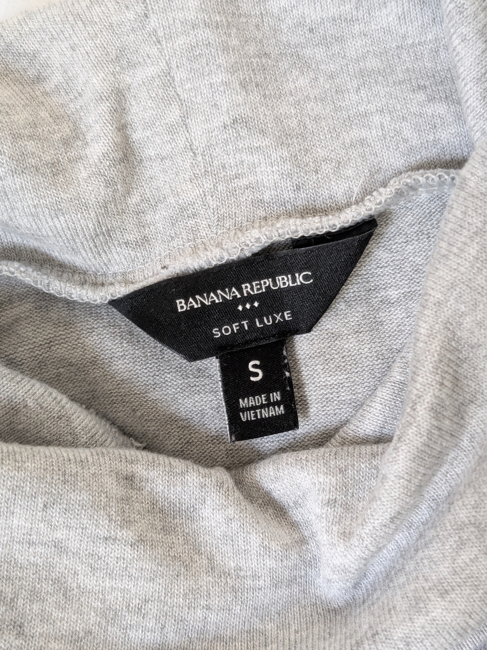 Banana Republic Light Gray Crewneck Sweater - Soft Luxe